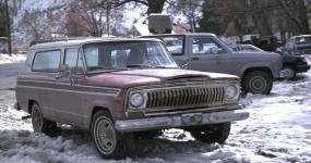 Прикрепленное изображение: Jeep_Cherokee_1974.jpg