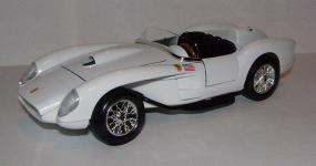 Прикрепленное изображение: 1957_Ferrari_250_Testa_Rossa_1_24__Bburago__5507__2.JPG