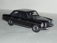 Прикрепленное изображение: Mercedes_Benz_8_220D_1.jpg