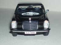 Прикрепленное изображение: Mercedes_Benz_8_220D_3.jpg