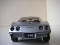 Прикрепленное изображение: Chevrolet_Corvette_25th_Anniversary_Edition_1978__AutoArt___6_.JPG