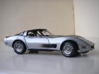 Прикрепленное изображение: Chevrolet_Corvette_Collector_Edition_1982__AutoArt_.JPG