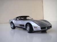 Прикрепленное изображение: Chevrolet_Corvette_Collector_Edition_1982__AutoArt___2_.JPG