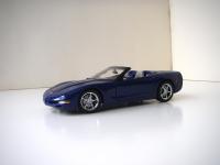 Прикрепленное изображение: Chevrolet_Corvette_C5_Convertible_2004__Autoart_.JPG