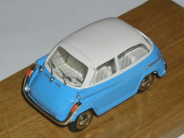 BMW 600 · Monofe