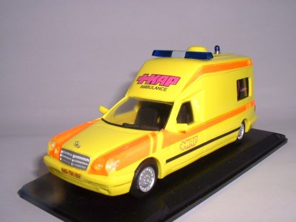 Mercedes-Benz W210 250 TE Ambulance Nederland Miniroute