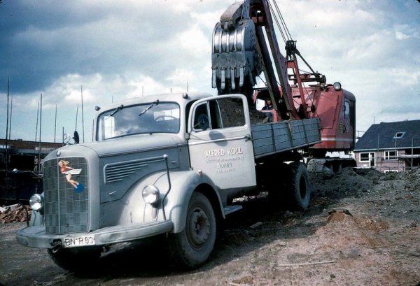 Mercedes_LK315.jpg