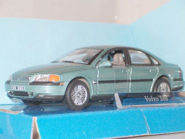 volvos80.jpg