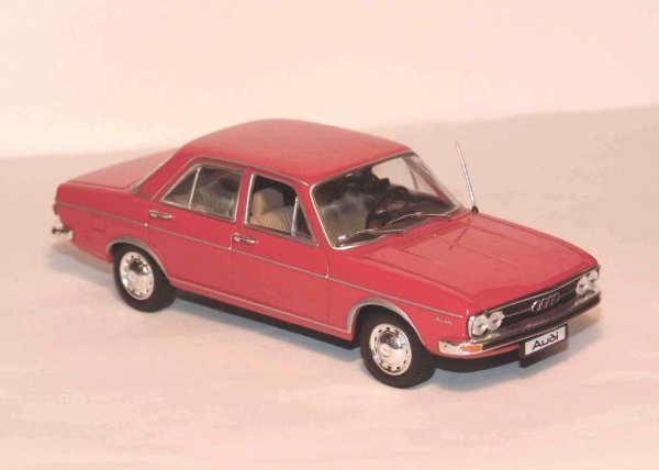 Audi 100(C1)Minichamps