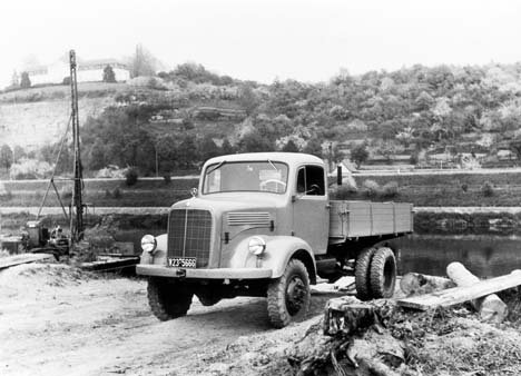 Mercedes_Benz_LA_3500.jpg