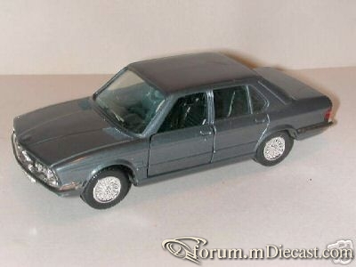 BMW E28 5-series 4d 1981 Luso.jpg