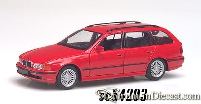 BMW E39 Touring 1996 Schuco.jpg