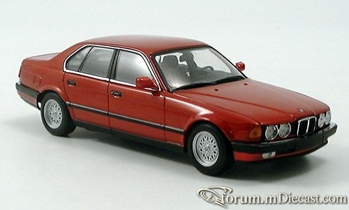BMW E32 7-series 1986 Minichamps.jpg