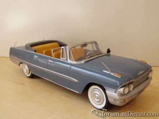 ZIL 111D 1964 Kherson.jpg