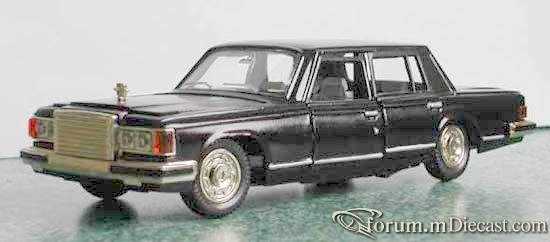 ZIL 41041 Agat-Pinus.jpg