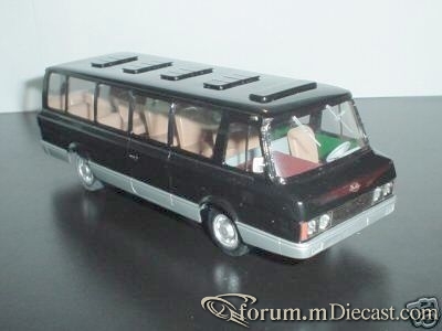 ZIL 119 1971 Kherson.jpg