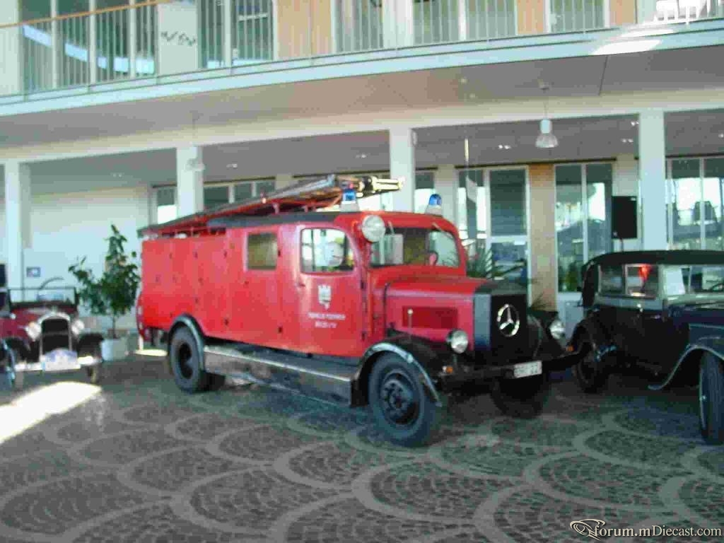 Mercedes_Benz_LF_15.JPG
