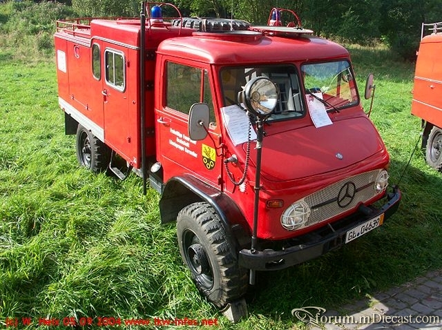 MB-Unimog-U-404-S-TLF-8-8-050904-2.jpg