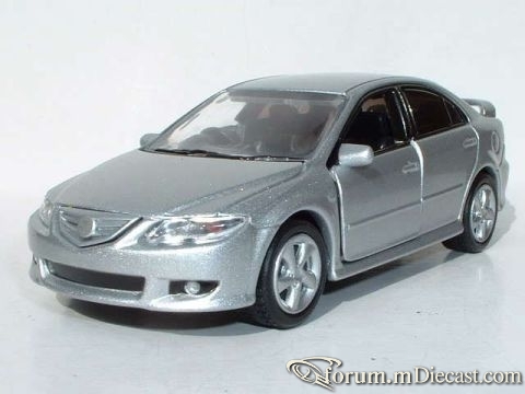 Mazda 6 2000 5d MTech.jpg