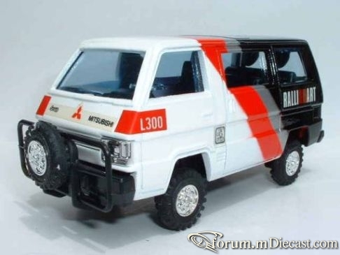 Mitsubishi Delica L300 Minipower.jpg