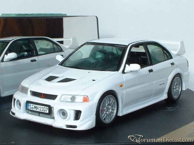 Mitsubishi Lancer EVO V 1998 Vitesse.jpg