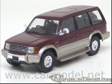 Mitsubishi Pajero 1997 LWB Del Prado.jpg