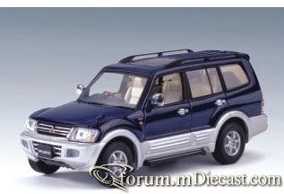 Mitsubishi Pajero 1999 LWB Autoart.jpg