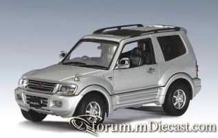 Mitsubishi Pajero 1999 SWB Autoart.jpg