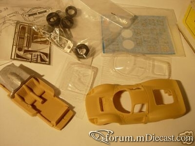 Ferrari 330P4 Unoquarantatre.jpg
