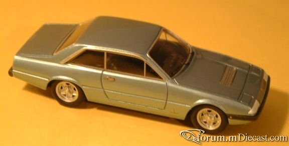 Ferrari 365GT4 2x2 1972 Carbone.jpg