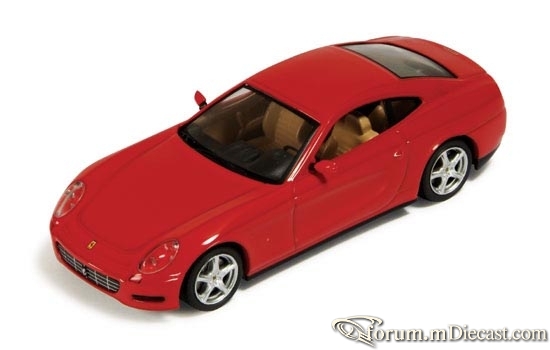 Ferrari 612 Scagiletti 2003 Ixo.jpg