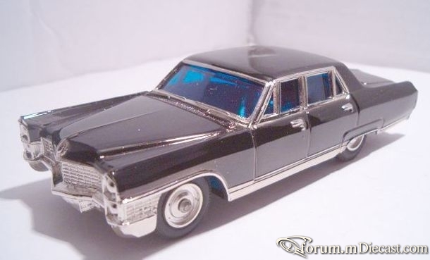 Cadillac 60 1965 Fleetwood Sakura.jpg
