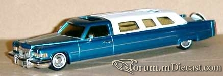 Cadillac 1976 Fleetwood Limousine-1 Elegance.jpg