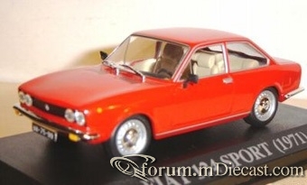 Fiat 124 Coupe 1971 Ixo.jpg