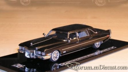 Cadillac 75 Fleetwood Landau VF.jpg