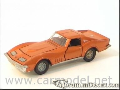 Chevrolet Corvette 1968 Stingray Dinky.jpg