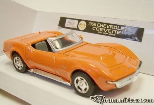 Chevrolet Corvette 1969 Cabrio New Ray.jpg