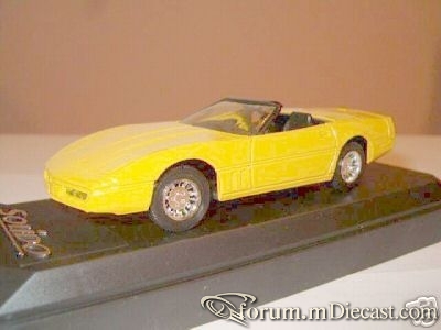 Chevrolet Corvette 1984 Cabrio Solido.jpg