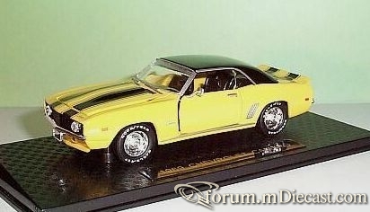 Chevrolet Camaro 1969 Z28 Road Champs.jpg