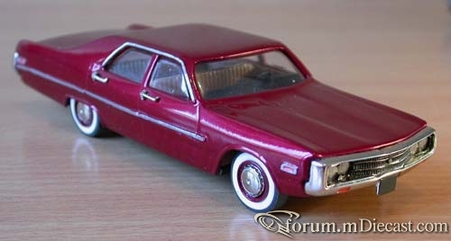 Chrysler Newport 1971 4d 43rd Avenue.jpg