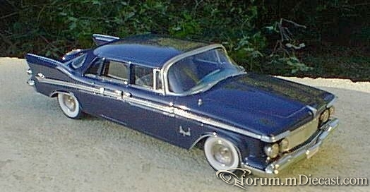 Chrysler Imperial 1961 Limousine.jpg