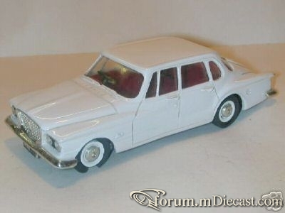 Chrysler Valiant 1960 4d Milestone.jpg