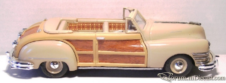 Chrysler Town And Country 1947 Cabrio Dinky.jpg