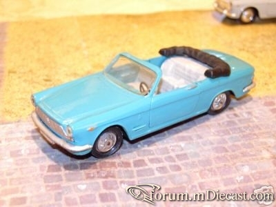 Fiat 2300 Cabrio.jpg