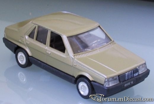 Fiat Regata 4d 1983 Polistil.jpg