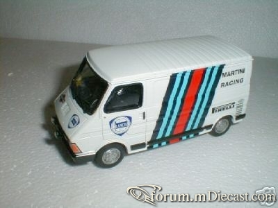 Fiat 242E Van-1.jpg