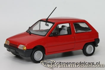 Citroen AX 3d 1987 Universal Hobbies.jpg