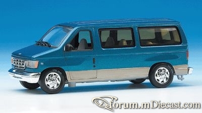 Ford Econoline Bus.jpg