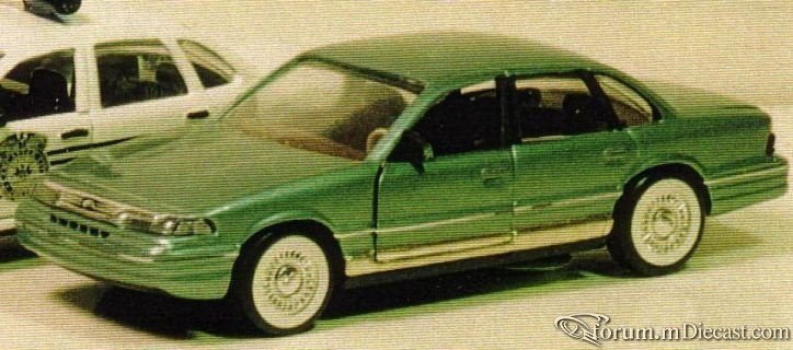 Ford Crown Victoria Road Champs-BAM.jpg