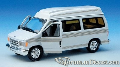 Ford Econoline Bus Highroof.jpg